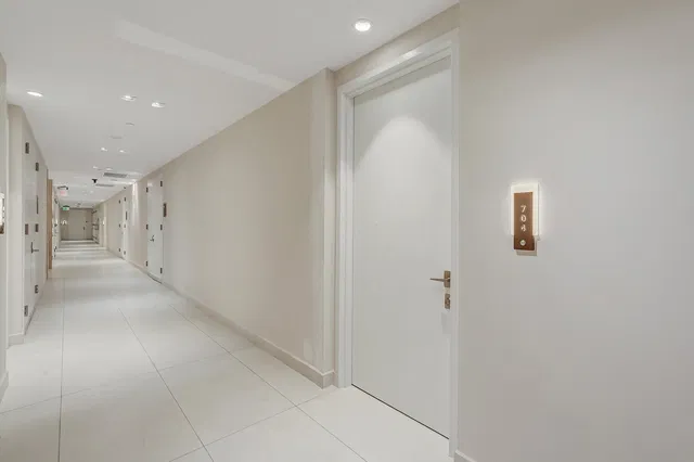 Singer Island Unit 704 photo 10