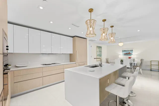 Singer Island Unit 704 photo 12
