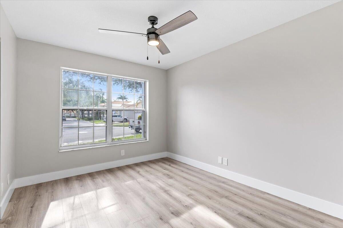 Residence photo 16