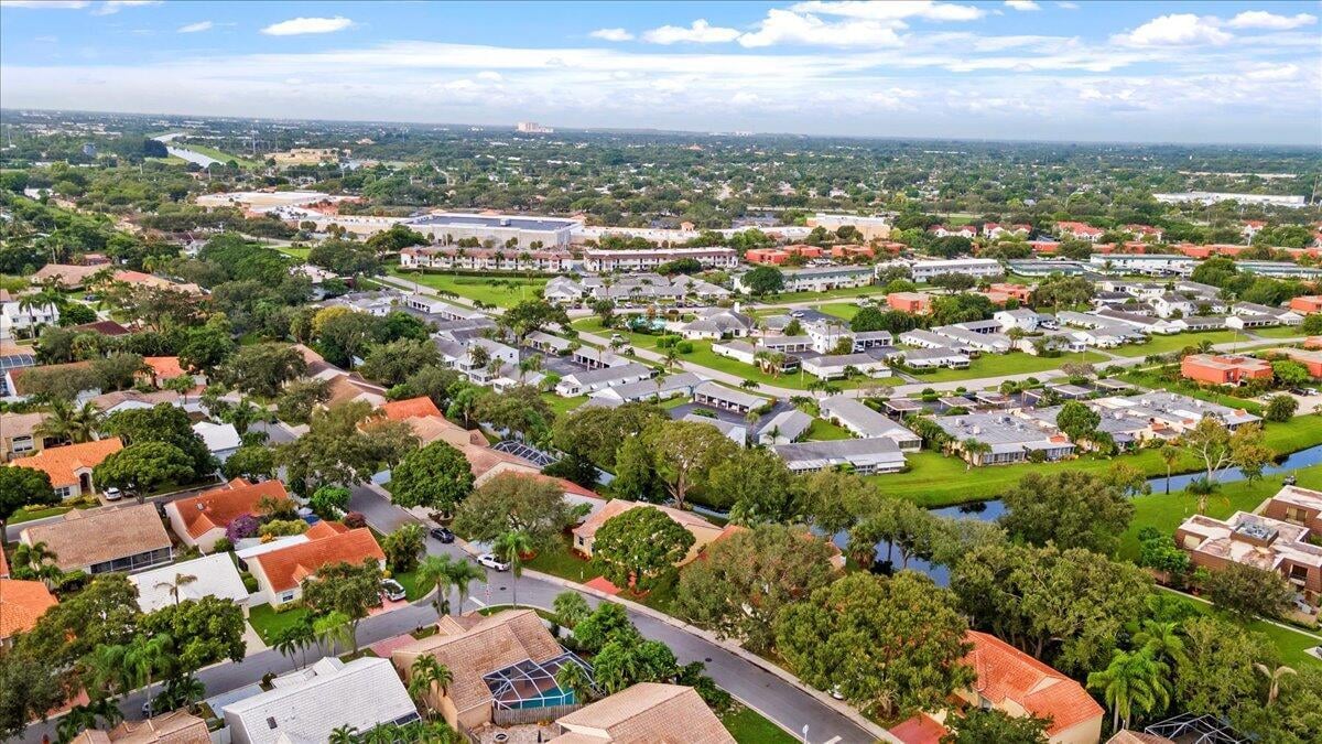 Residence photo 32