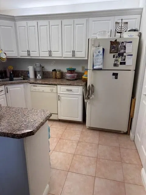 Unit B-1 photo 3