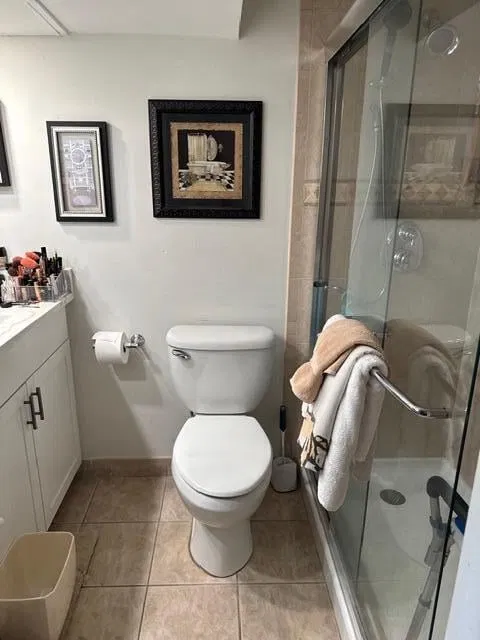 Unit B-1 photo 11