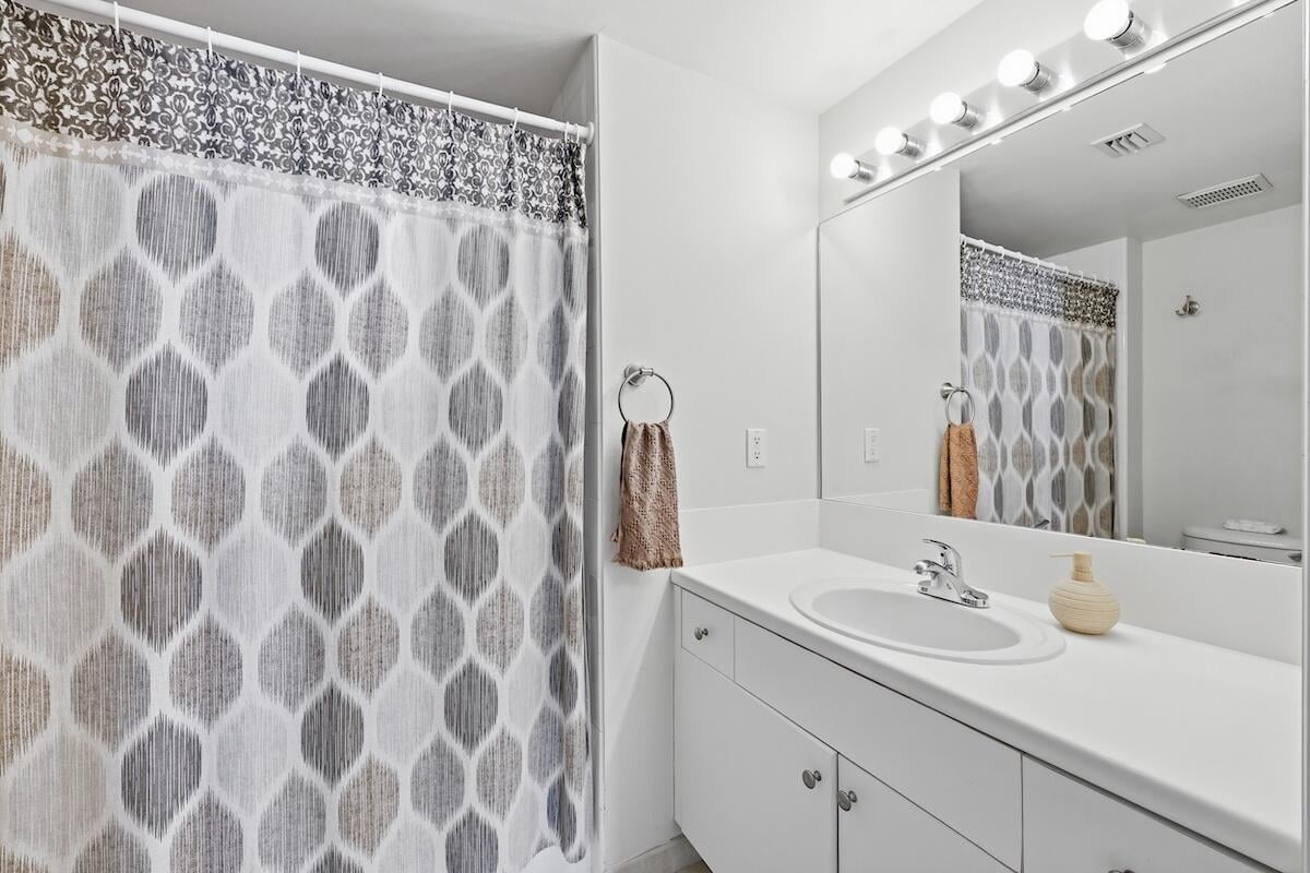 The Montecito Unit 1106 photo 16