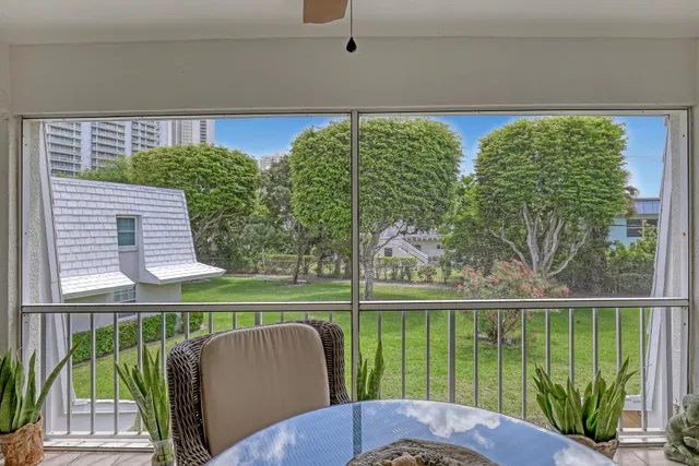 Singer Island Unit 207 photo 18