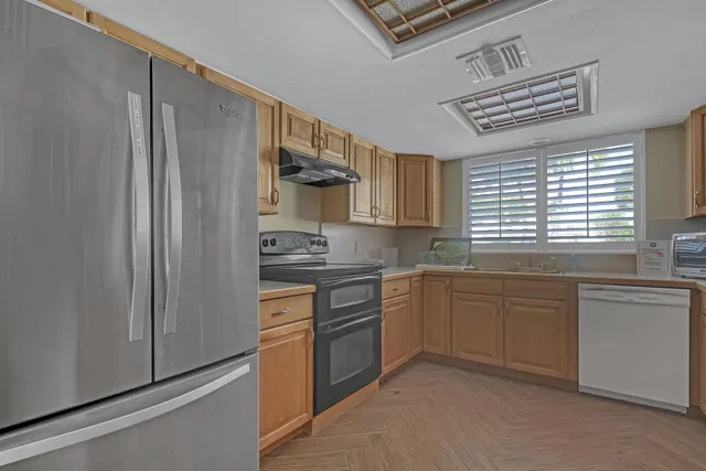Singer Island Unit 207 photo 32