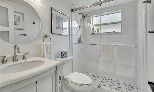  Unit 581 photo 16