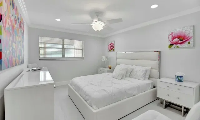  Unit 581 photo 18