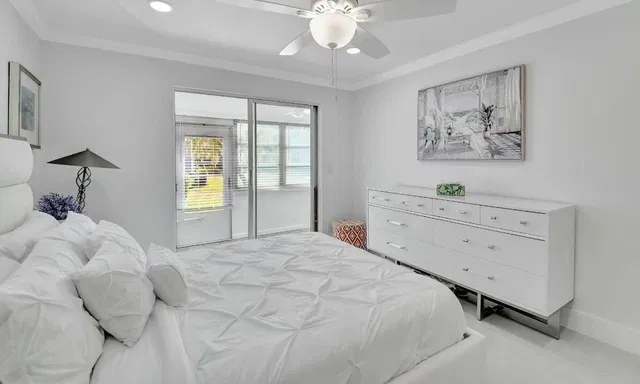  Unit 581 photo 22