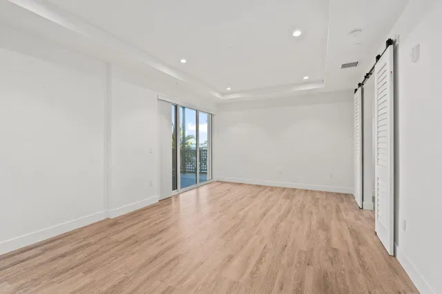 Unit 204 photo 3