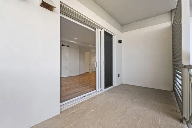 Unit 204 photo 10