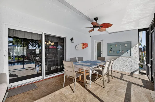 Residence photo 32