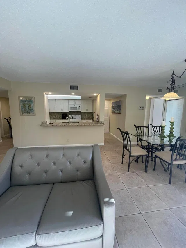 Unit 9203 photo 8