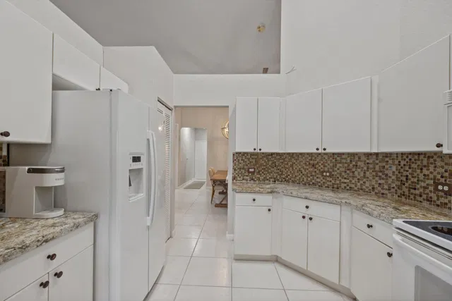 Residence photo 16