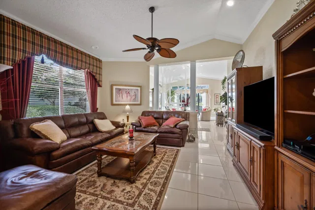  Residence photo 14