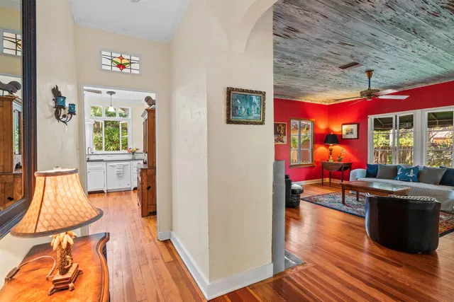 Residence photo 4