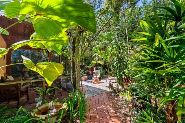 Residence photo 25