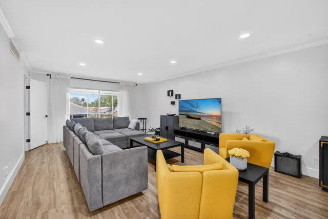 Singer Island Unit 243 photo 2