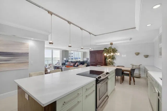Aquarius Condominium Unit 805 photo 10