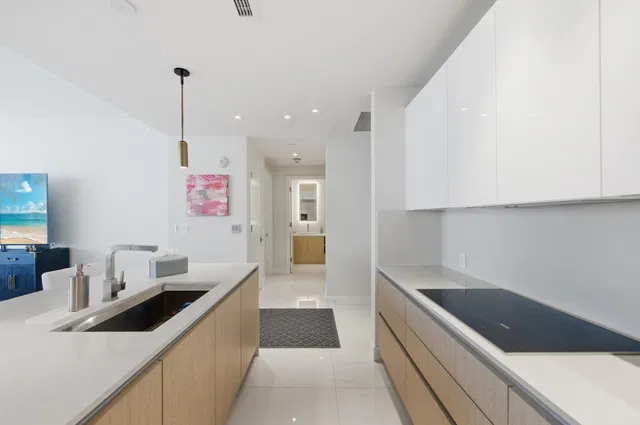 Amrit Ocean Resort & Residences Unit H-1506 photo 9