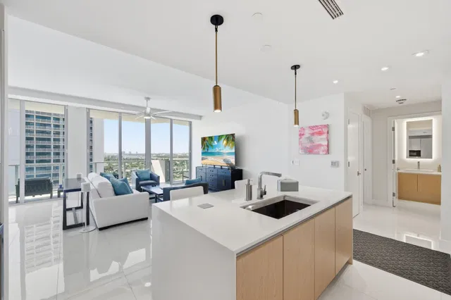 Amrit Ocean Resort & Residences Unit H-1506 photo 10