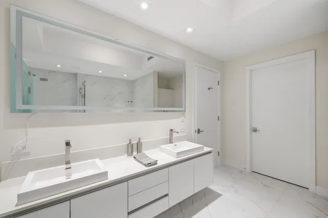 Amrit Ocean Resort & Residences Unit H-1506 photo 19