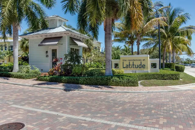 Latitude Delray Unit 207 photo 16
