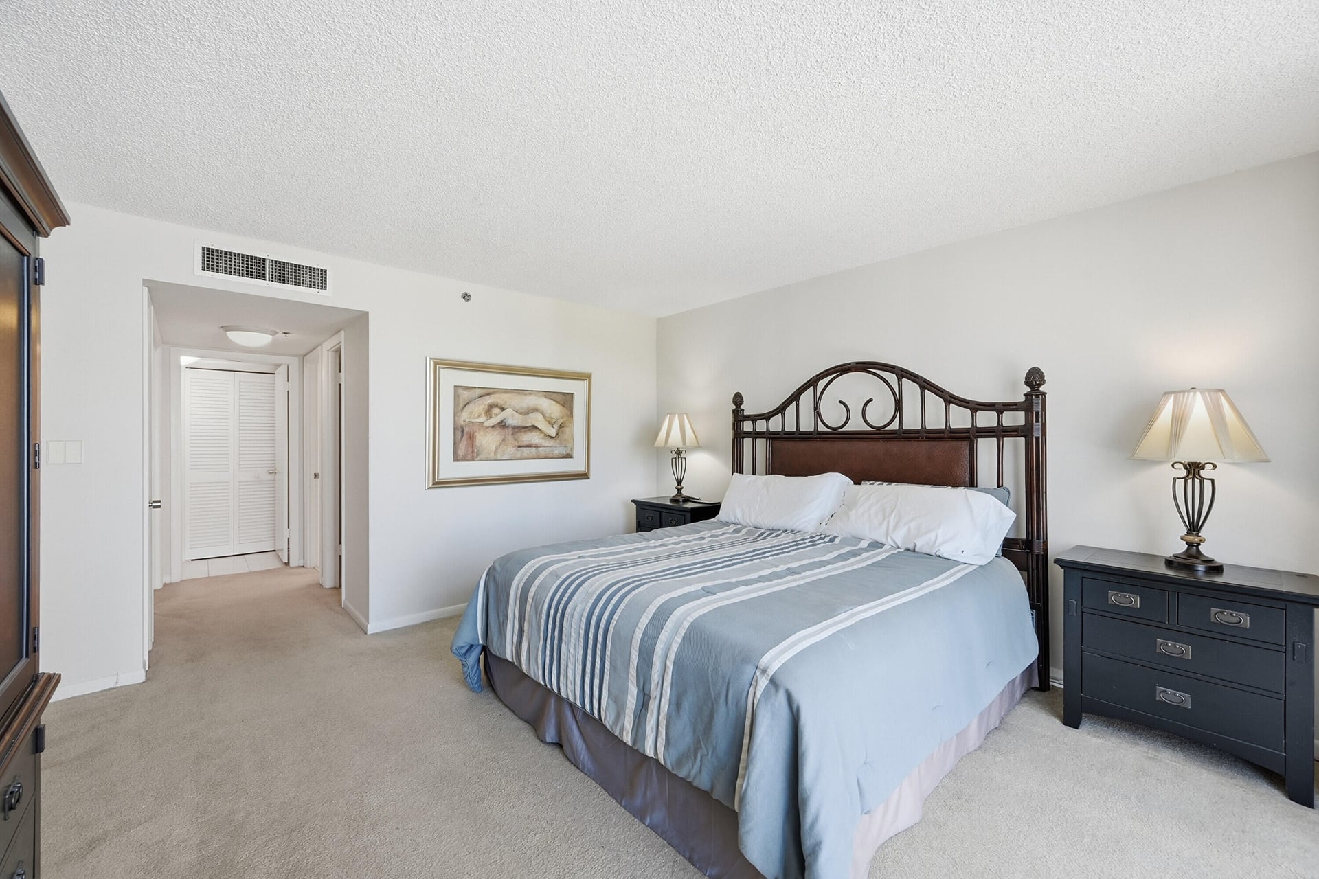 Unit 512 photo 18