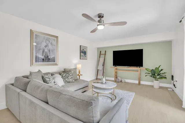 Residence photo 6