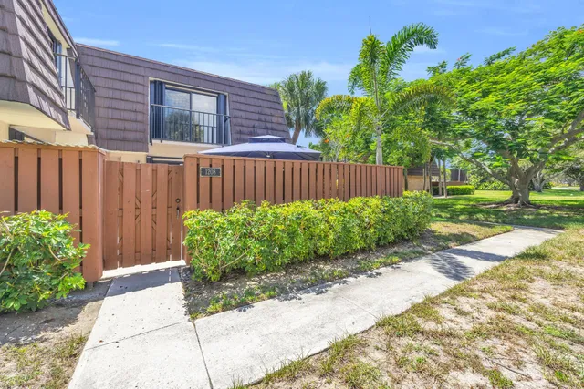 Residence photo 29