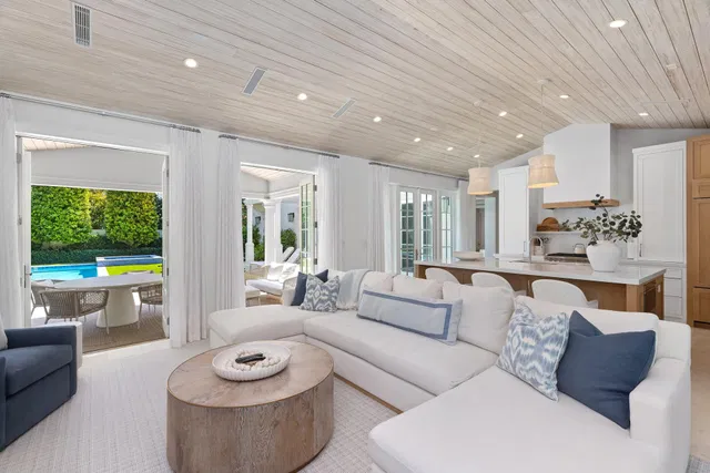 North End Palm Beach Residence photo 19