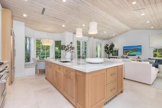 North End Palm Beach Residence photo 20