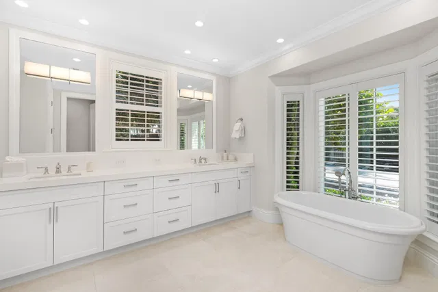 North End Palm Beach Residence photo 32