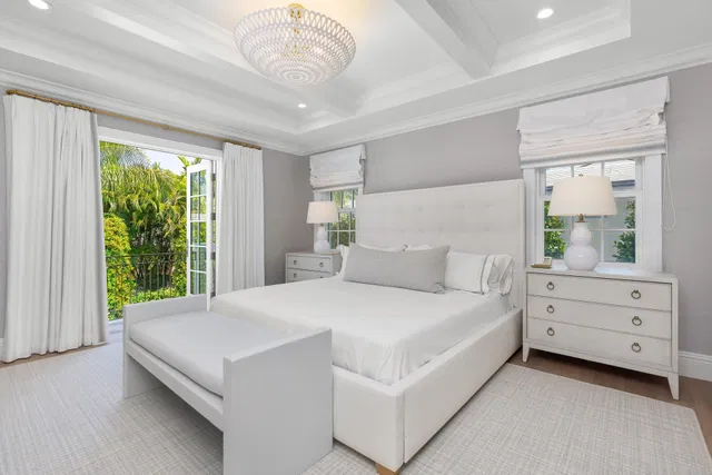 North End Palm Beach Residence photo 38
