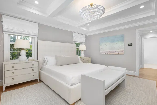 North End Palm Beach Residence photo 39