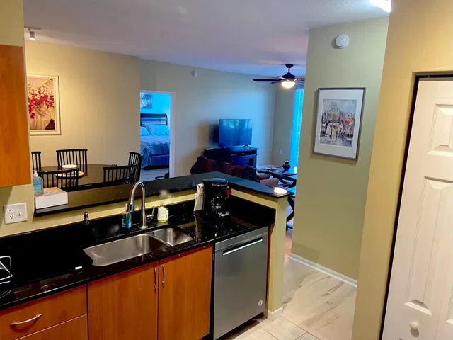 Unit 203 photo 5