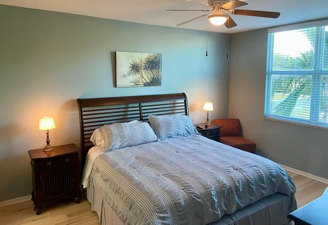 Unit 203 photo 6
