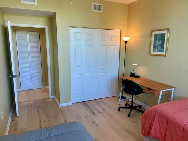 Unit 203 photo 13