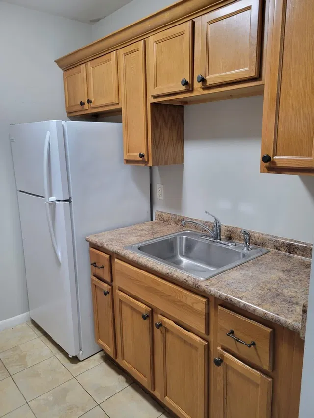 Unit 19 photo 3