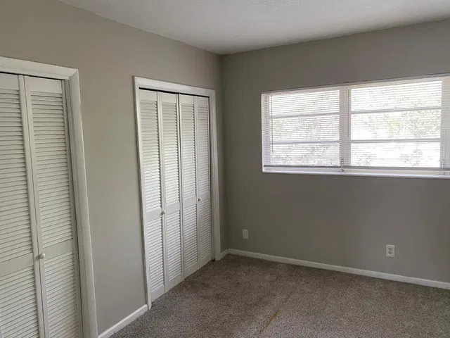 Unit 19 photo 11