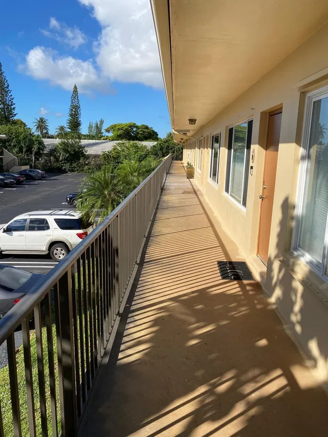 Unit 19 photo 14