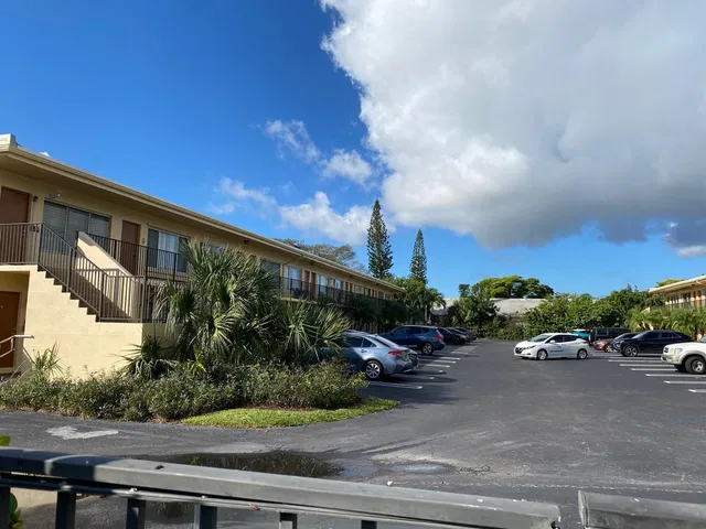 Unit 19 photo 15
