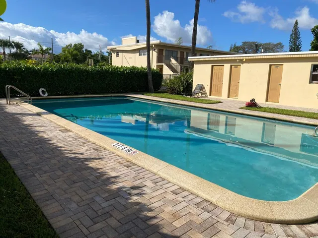 Unit 19 photo 18