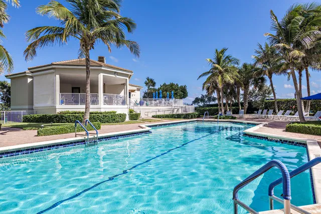 Tiara Singer Island Unit 32e photo 4