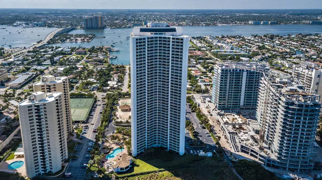 Tiara Singer Island Unit 32e photo 12