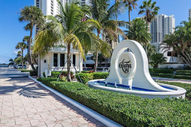 Tiara Singer Island Unit 32e photo 13