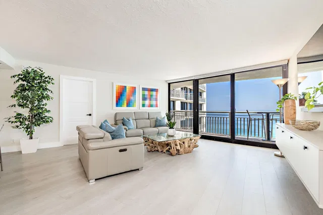 Tiara Singer Island Unit 32e photo 14
