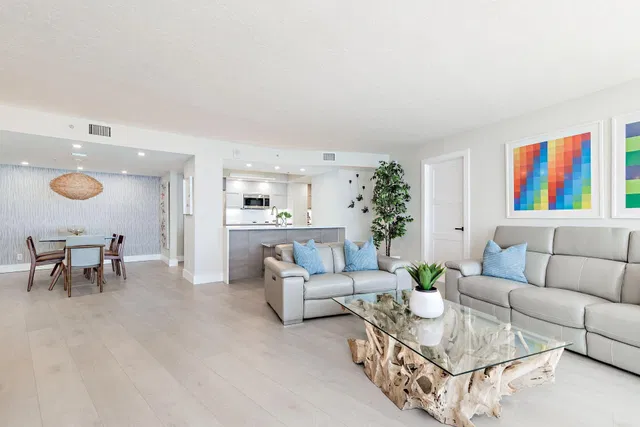 Tiara Singer Island Unit 32e photo 18