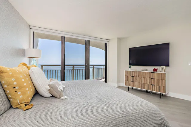 Tiara Singer Island Unit 32e photo 27