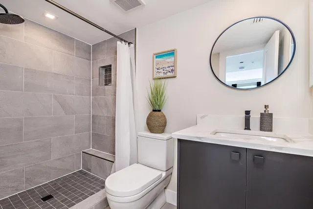 Tiara Singer Island Unit 32e photo 31