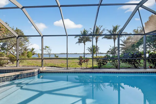 West Palm Beach Residence photo 34
